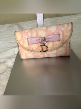 Christian Dior Vintage Trotter Key Case in Pink with Silver 'D'